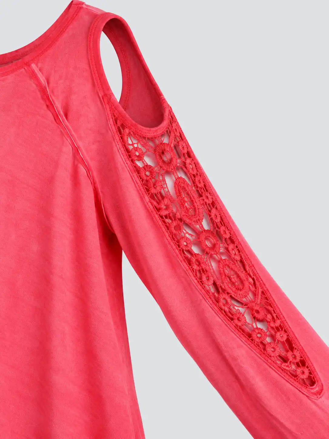 Cotton lace sleeve and cold-shoulder detail