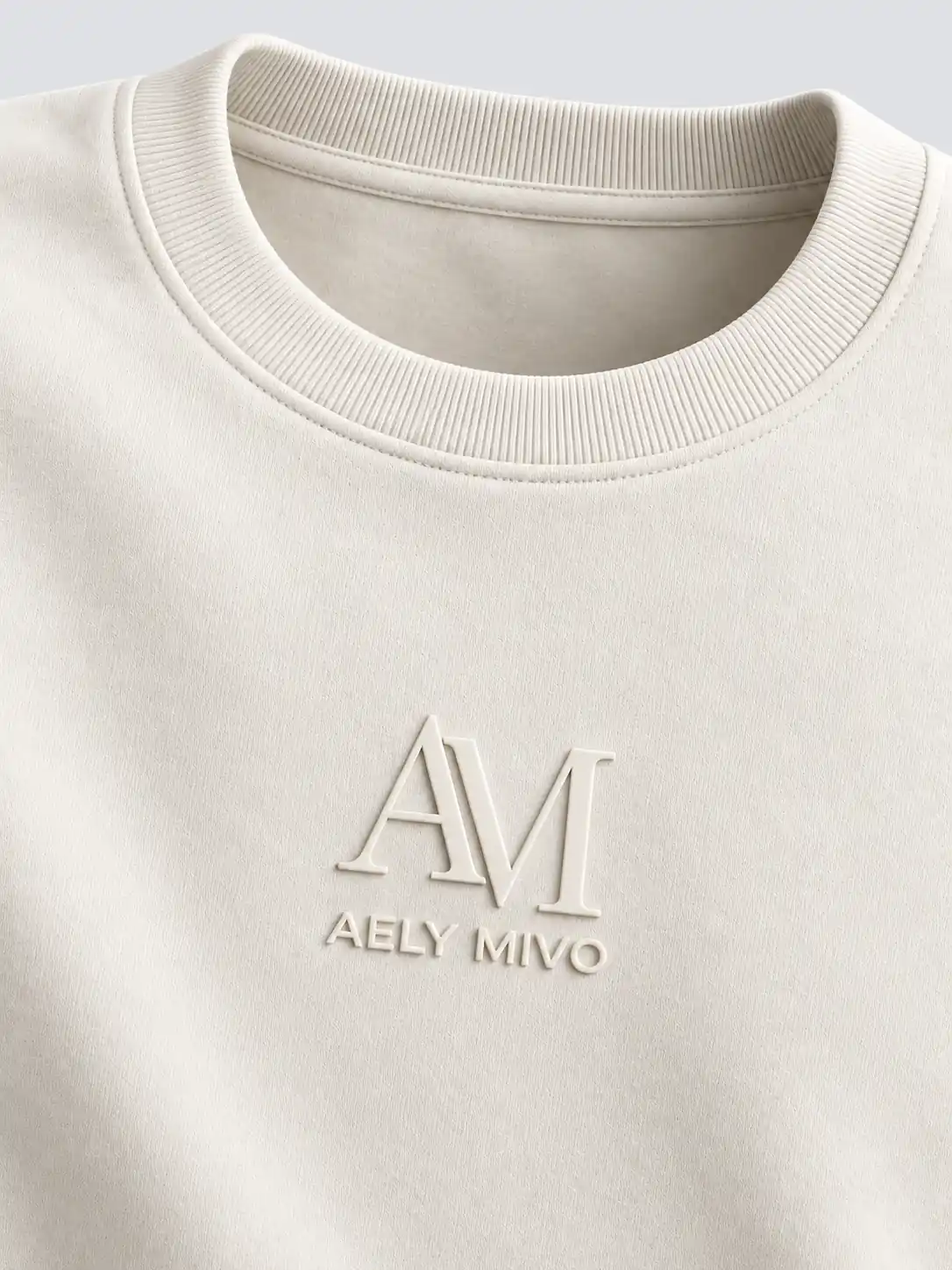 Moulded matte TPU AM chest logo detail
